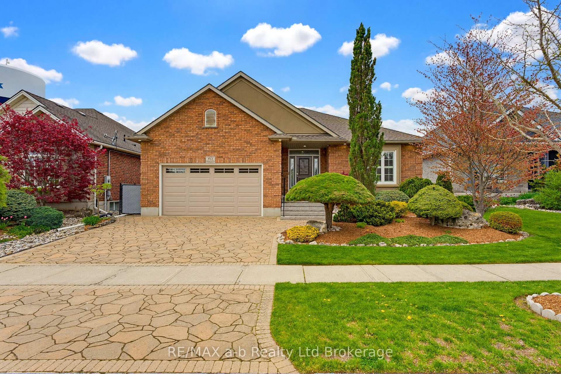 911 Ridgewood Drive