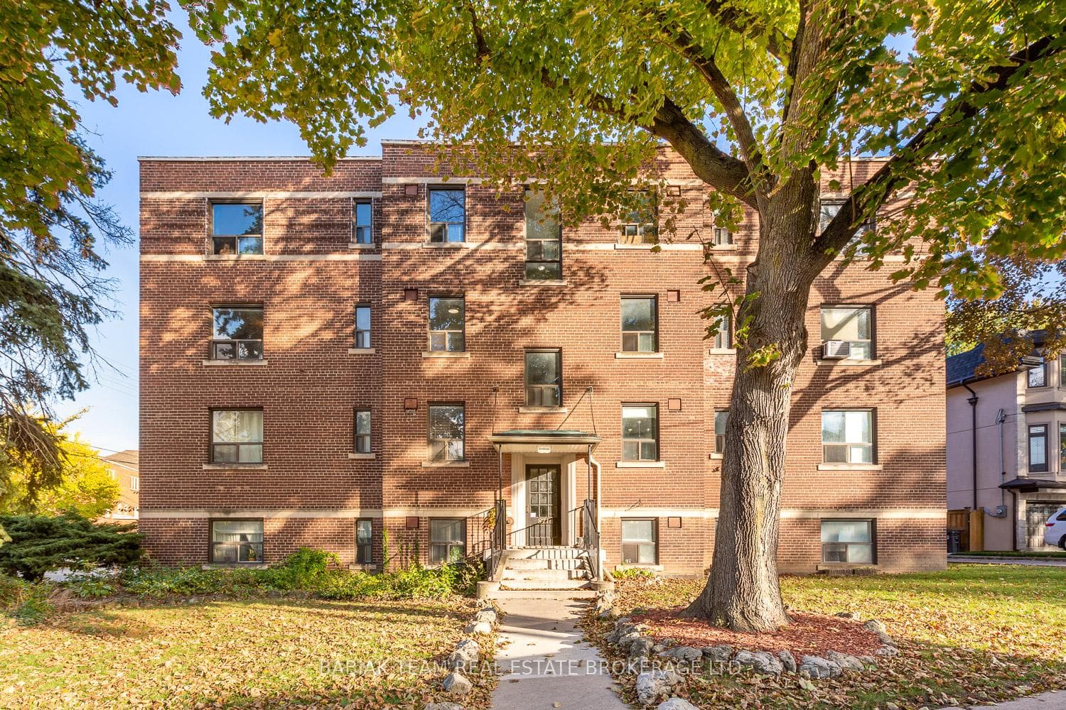 871 Millwood Road Unit 56, Flemingdon Park / Don Mills, ON M4G 1W8 - Photo 1