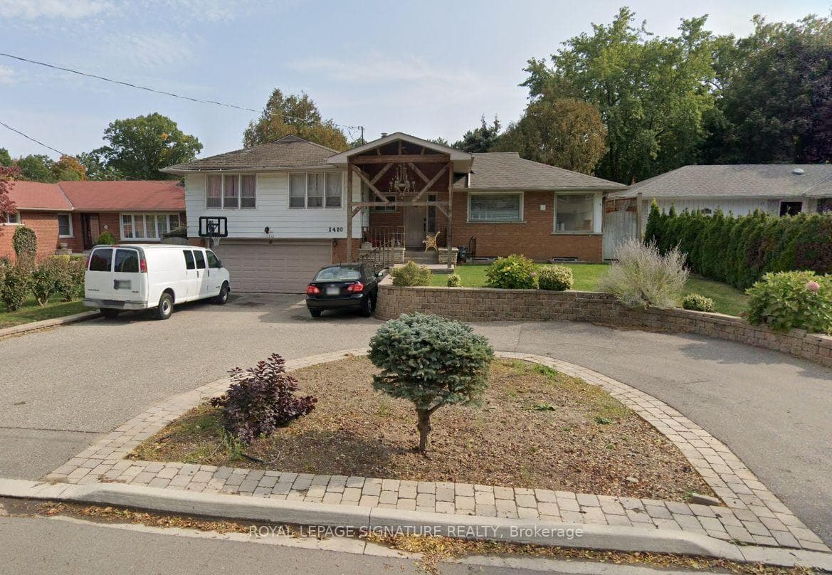 1410 Larchview Trail, Mississauga, ON L5E 2R9 - Photo 1