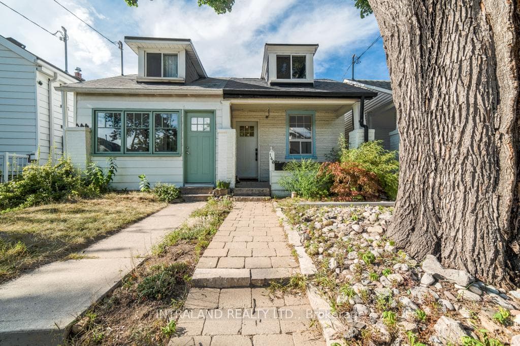 146 Hanson Street, The Beaches / Upper Beaches, ON M4C 1A4 - Photo 1