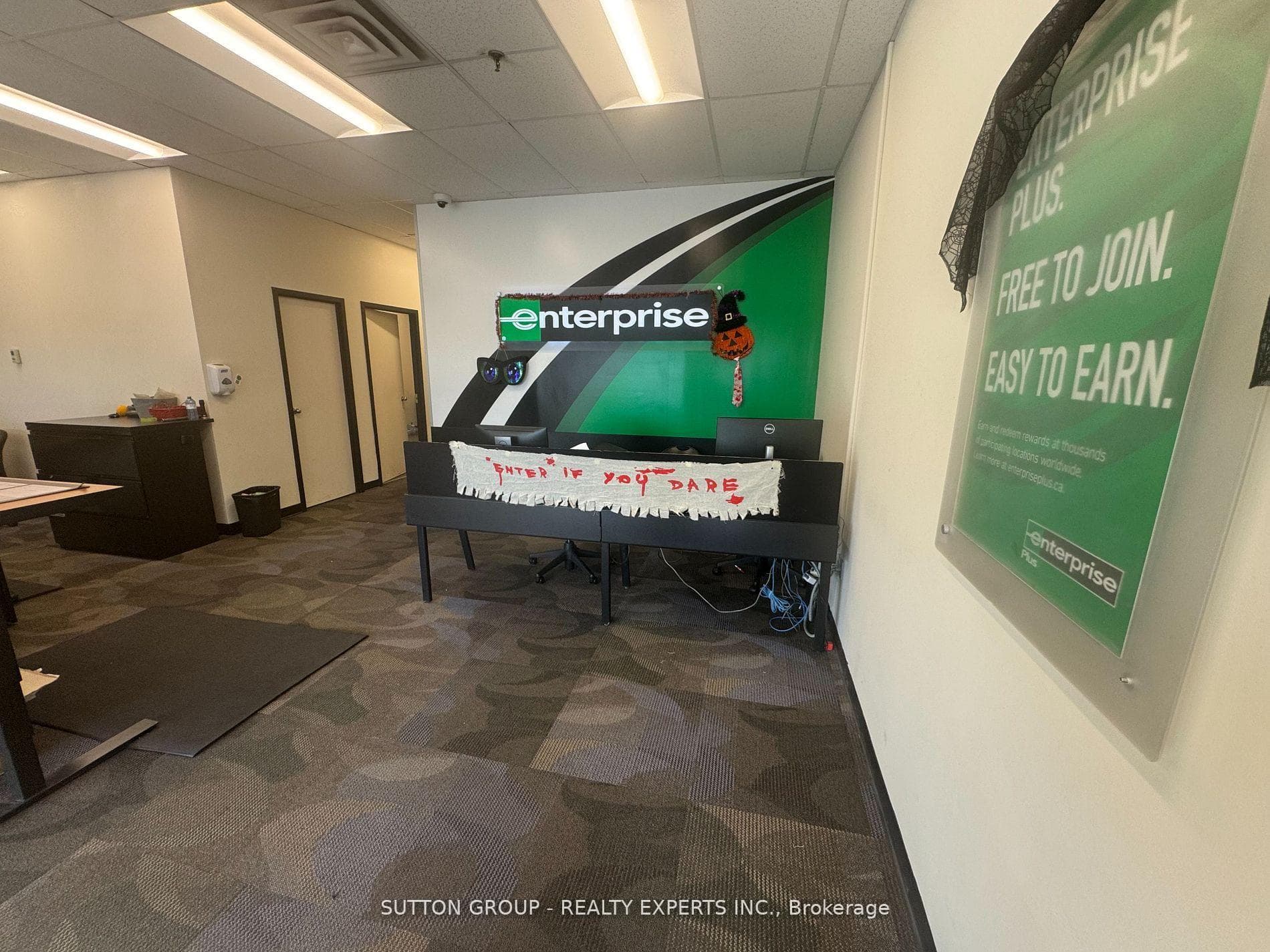 2074 Steeles Avenue Unit 18, Brampton, ON L6T 4Z9 - Photo 1