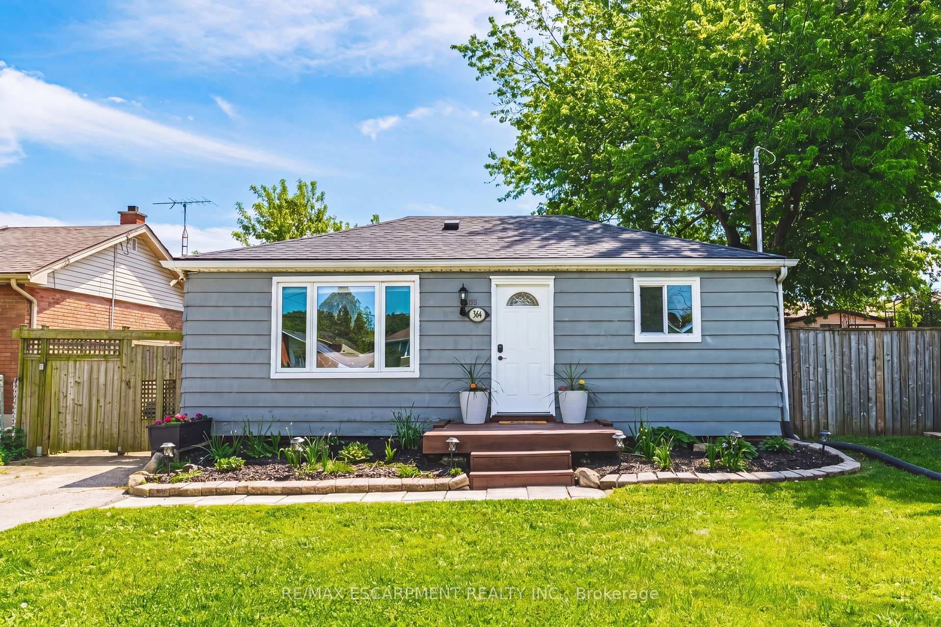546 Mohawk Road, Hamilton, ON L8V 2J6 - Photo 1