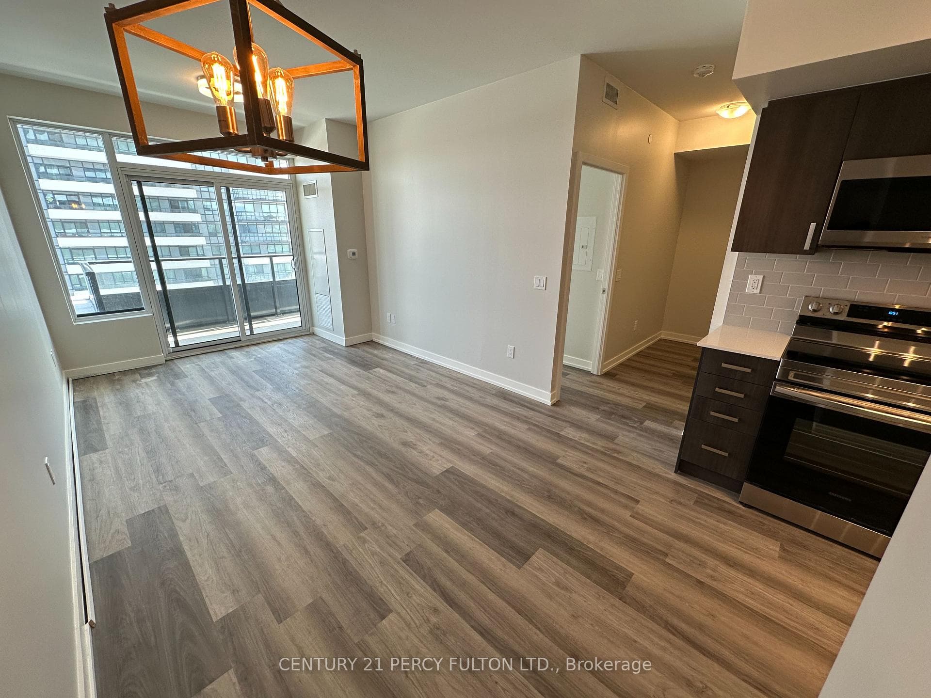 1435 Celebration Drive Unit 1706, Pickering, ON L1W 0C4 - Photo 1