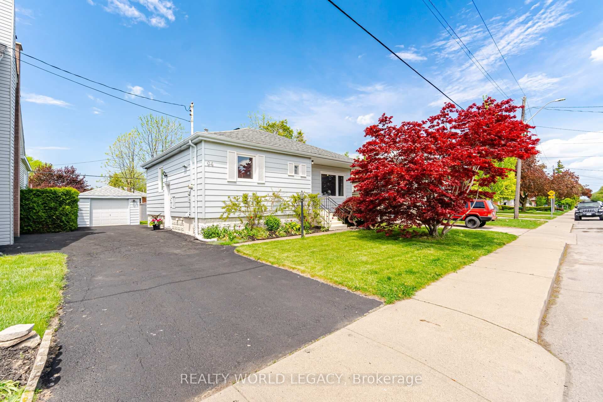 94 Clarendon Avenue, Hamilton