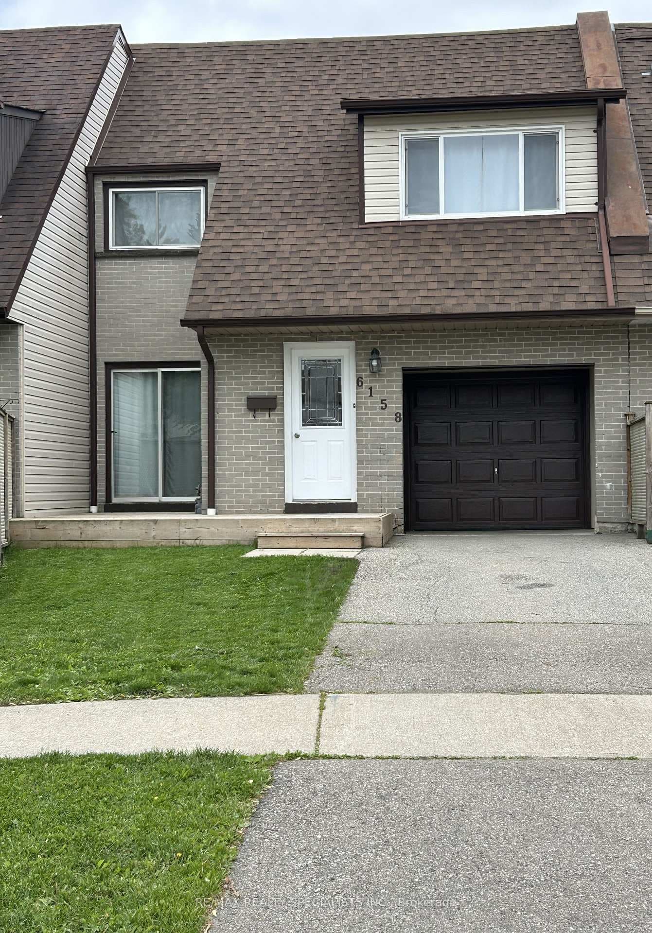 6158 Townwood Court, Mississauga, ON L5N 2L4 - Photo 1
