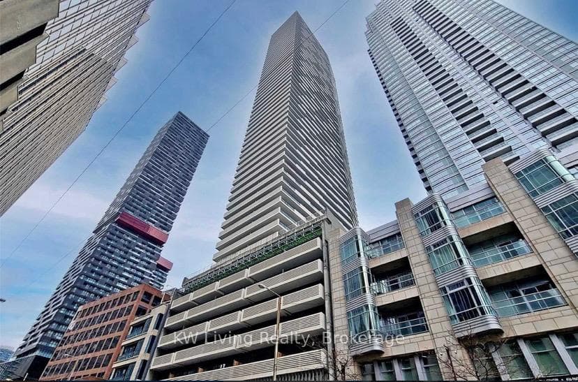 2221 Yonge Street Unit 4907, Leaside / Davisville, ON M4S 2B4 - Photo 1