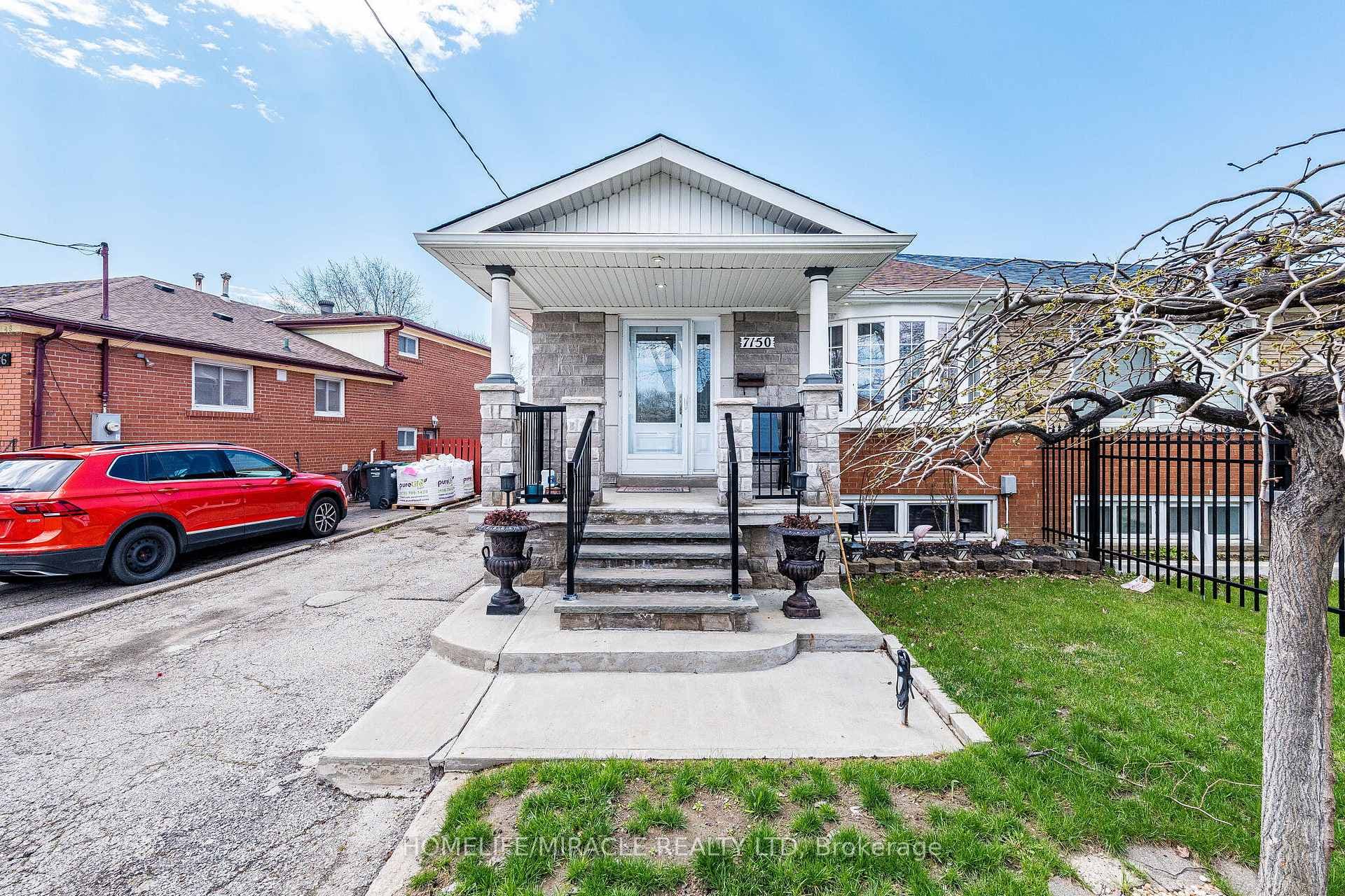 7150 Harwick Drive, Mississauga, ON L4T 3A4 - Photo 1