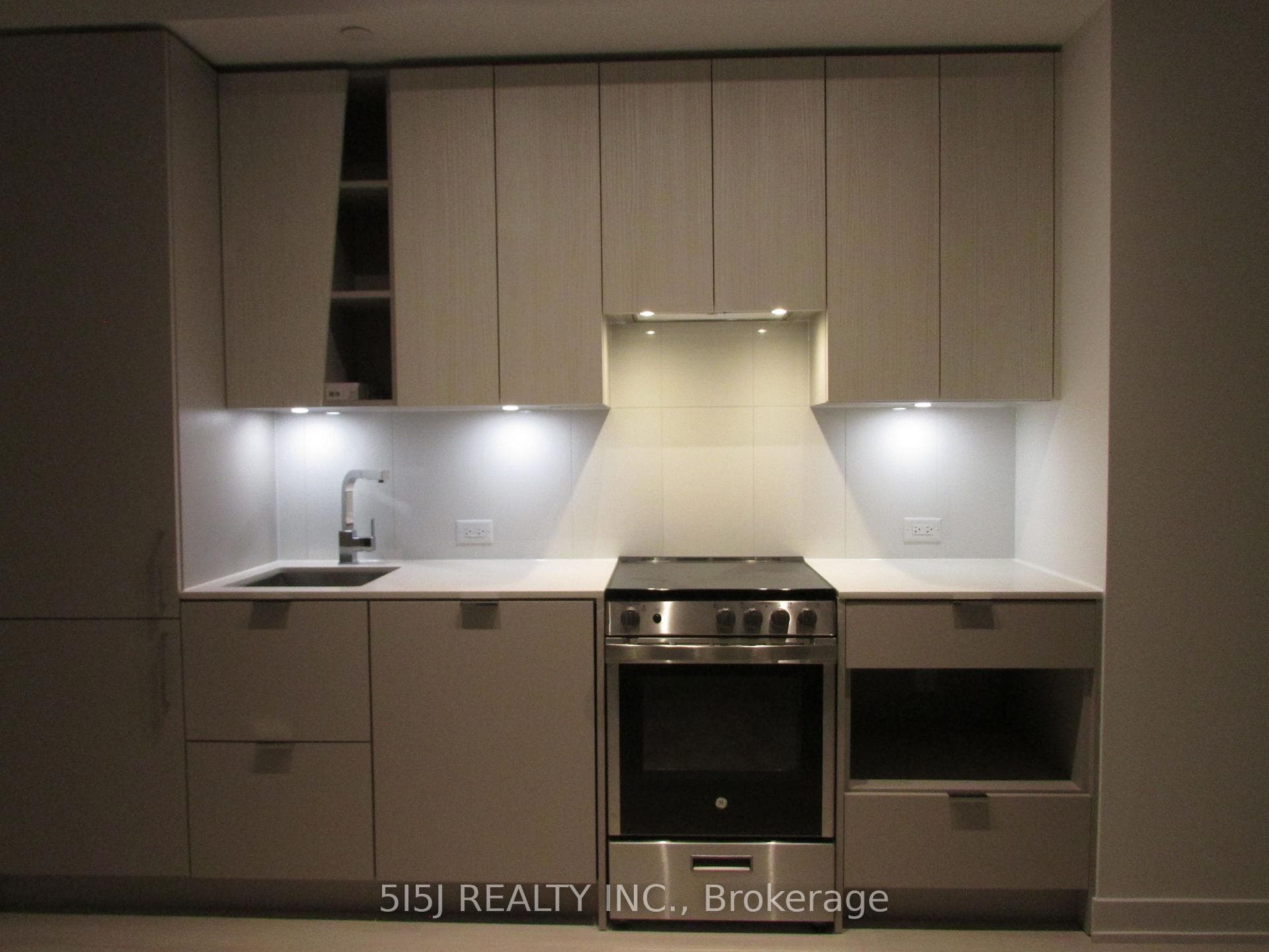 3883 Quartz Road Unit 5209, Mississauga, ON L5B 0M4 - Photo 1