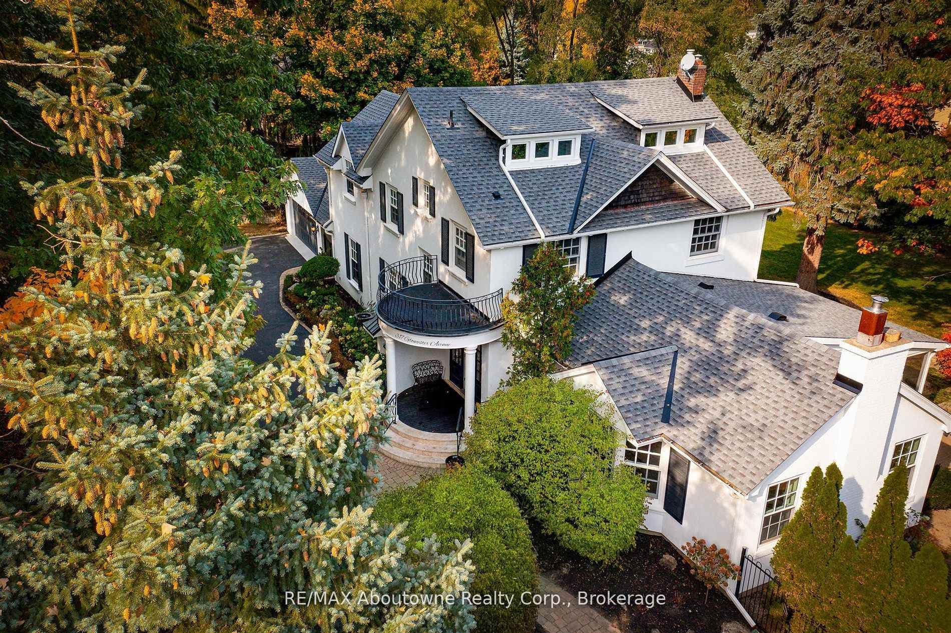 317 Gloucester Avenue, Oakville