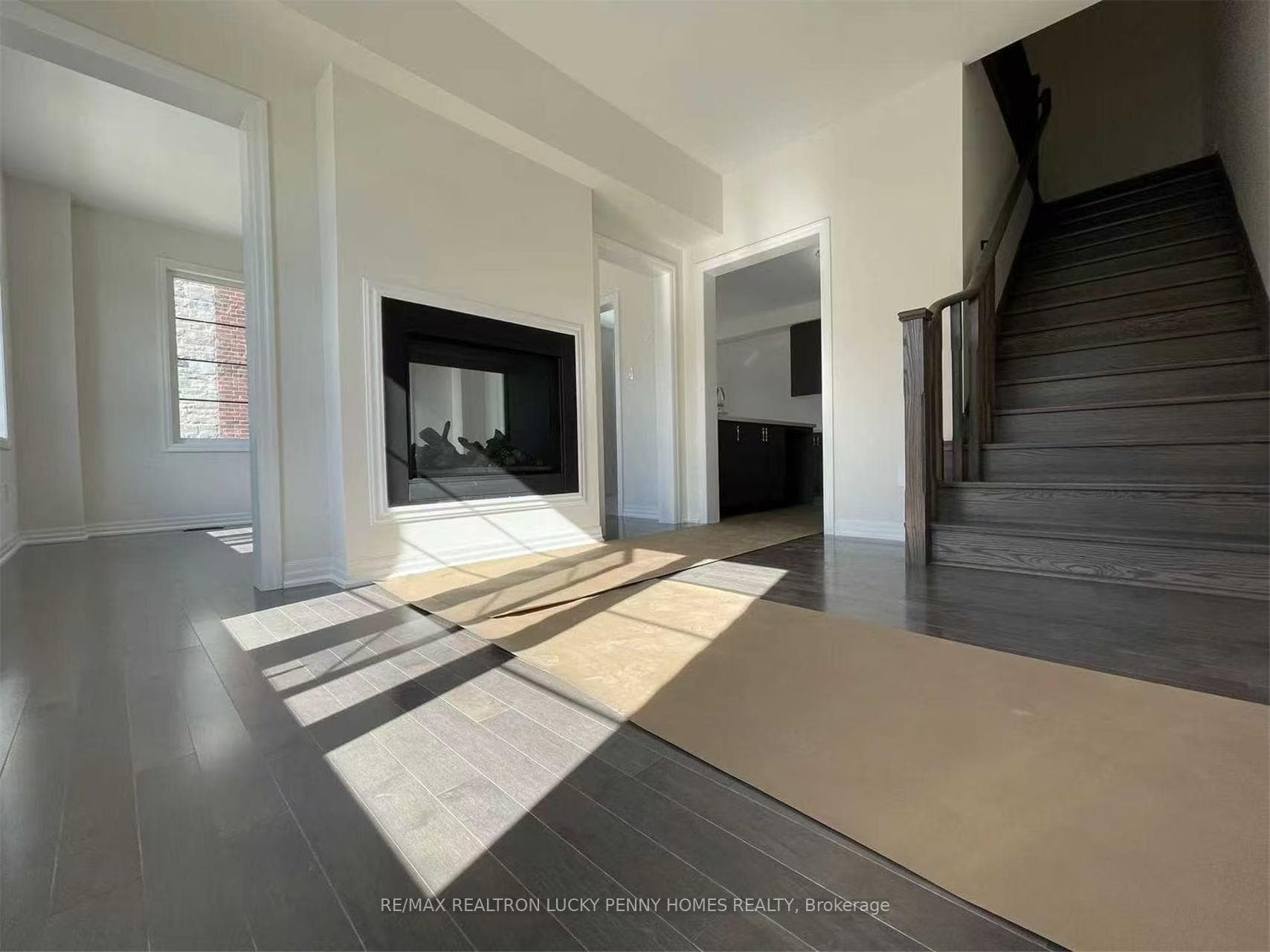 401 Fred Mclaren Boulevard, Markham, ON L6E 0G4 - Photo 1