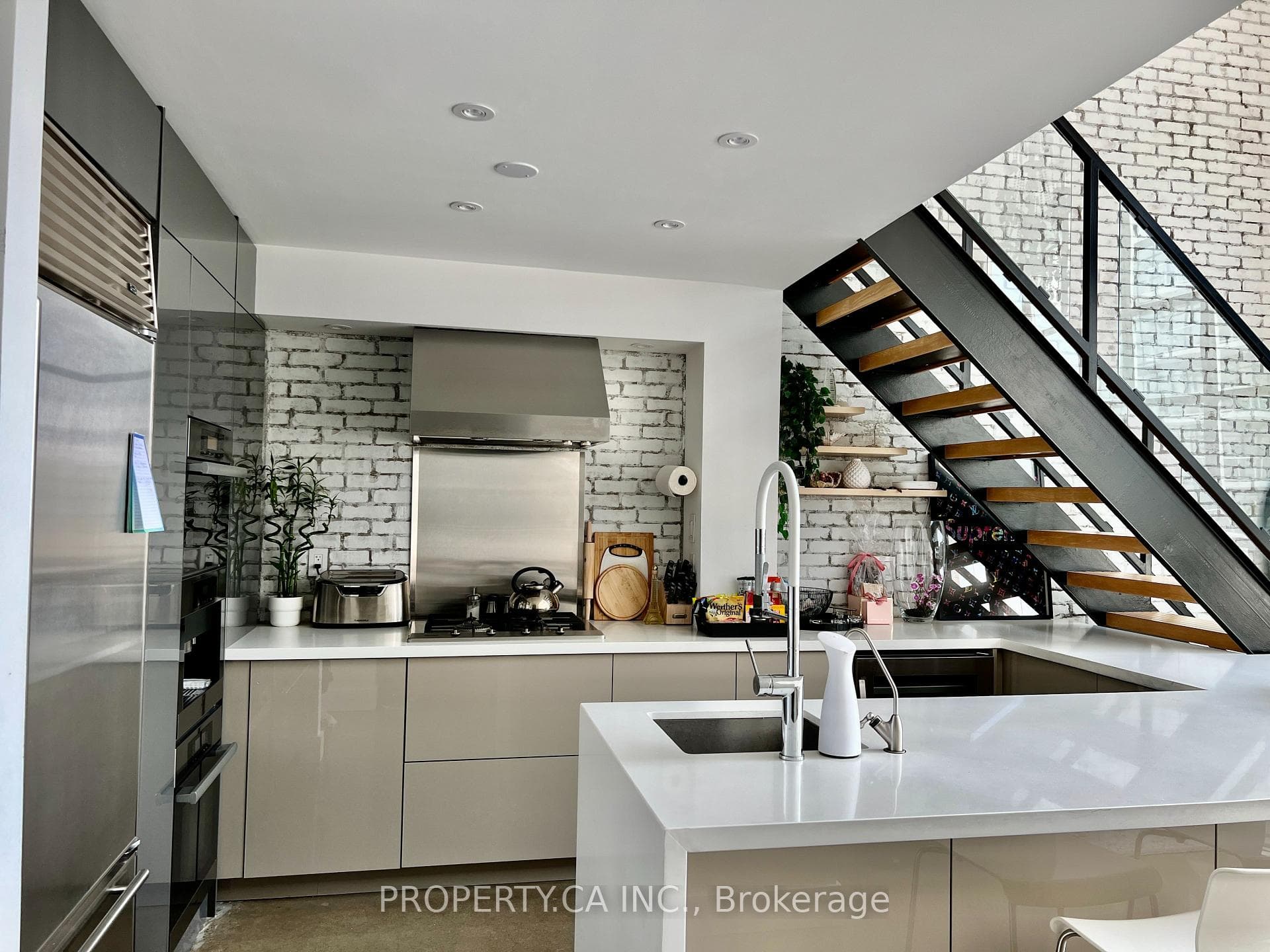300 Manitoba Street Unit 314, Liberty Village / Parkdale / South Parkdale, ON M8Y 4G6 - Photo 1