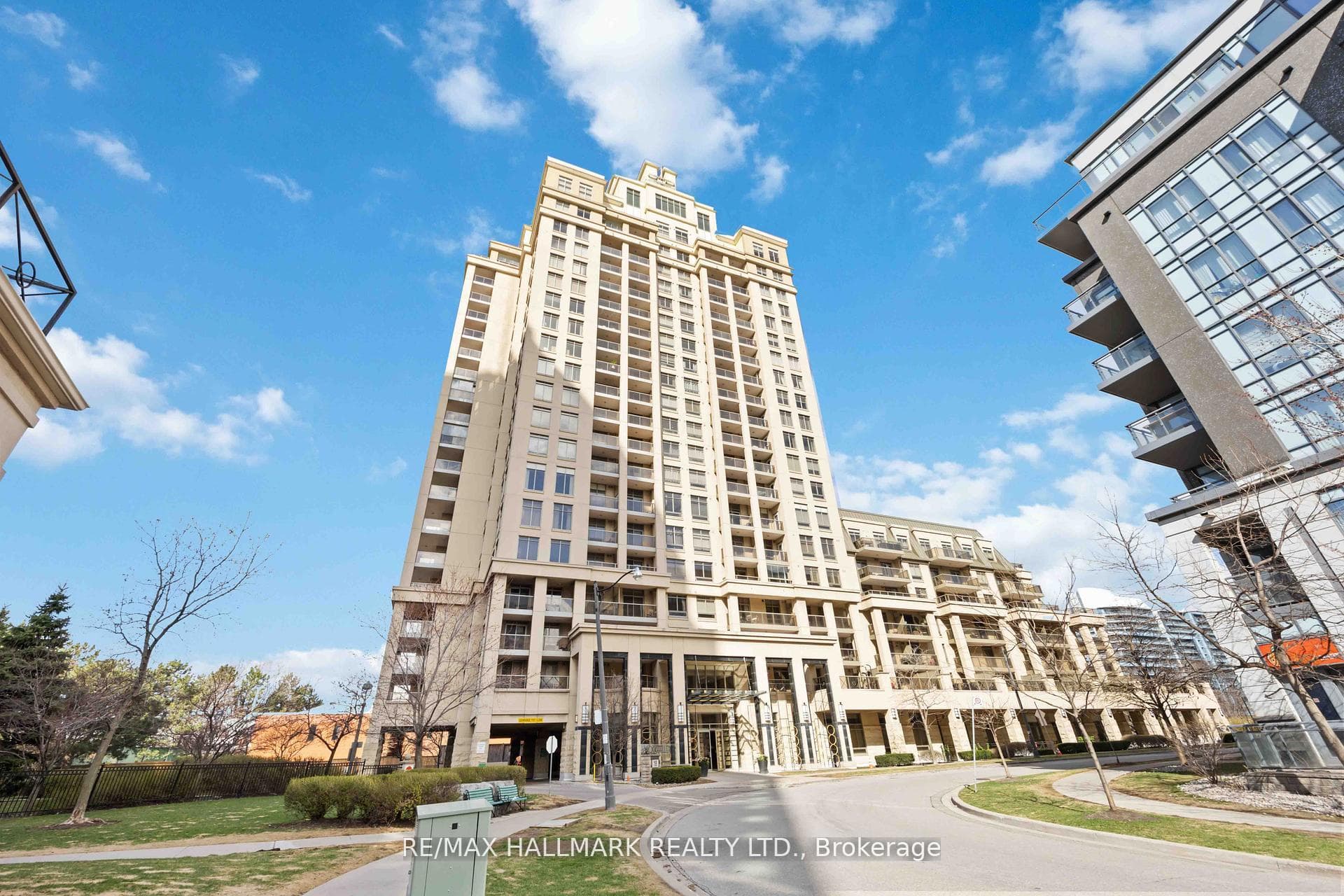 18 Kenaston Gardens Unit 1809, Hillcrest Village / Bayview Village, ON M2K 1G8 - Photo 1