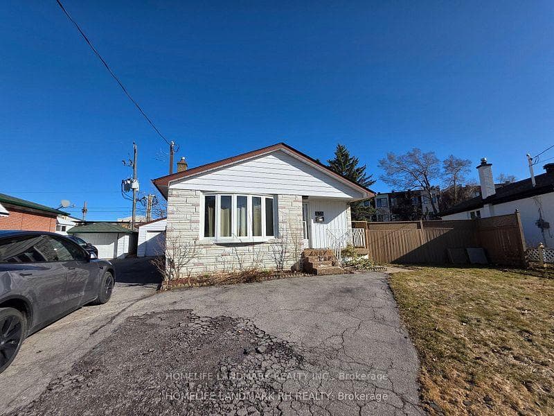 438 Marybay Crescent, Richmond Hill, ON L4C 2X4 - Photo 1
