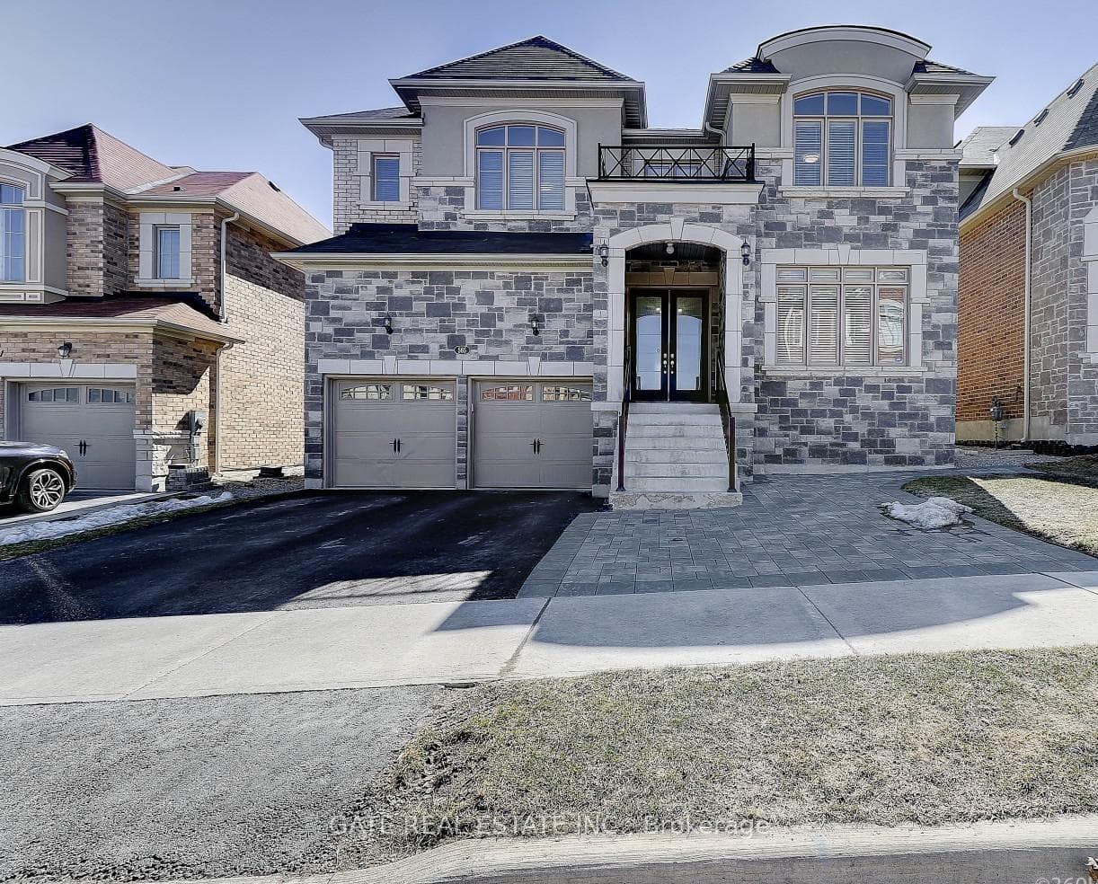 565 Mcgregor Farm Trail, Newmarket