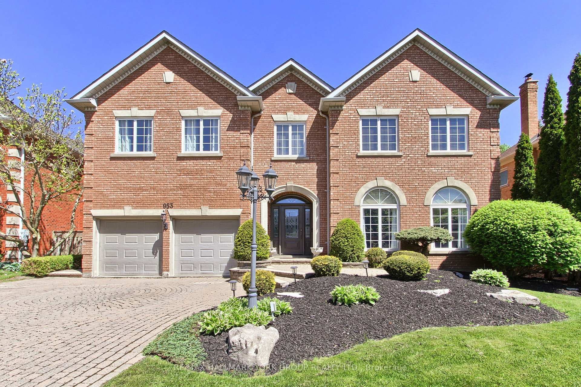 953 Damascus Court, Newmarket