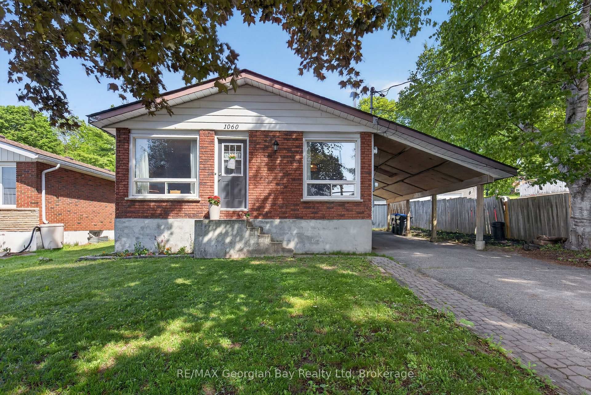 1060 HARBOURVIEW Drive, Midland, ON L4R 5J4 - Photo 1