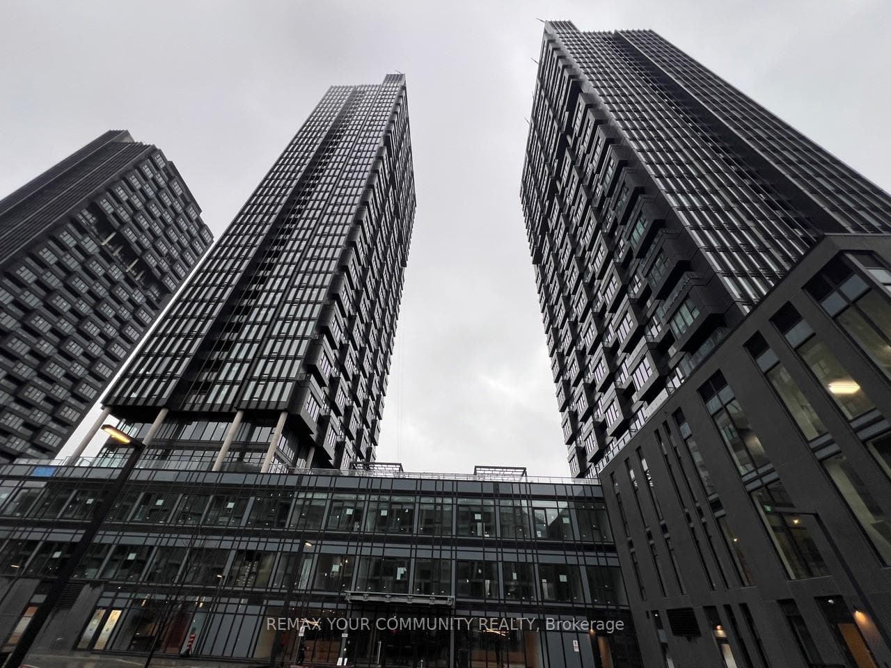1 Quarrington Lane Unit 3708, Don Mills / Parkwoods / Victoria Village, ON M3C 0S4 - Photo 1