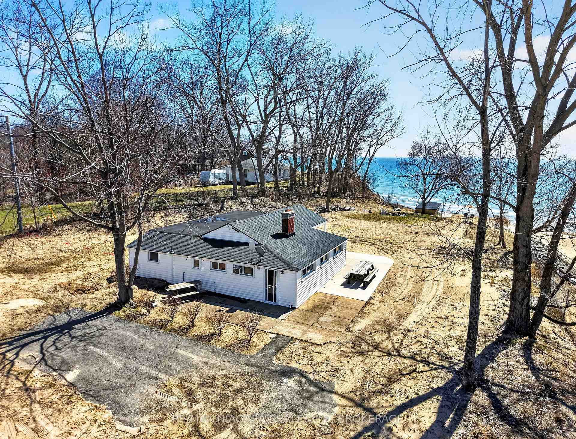 239 Pleasant Beach Road, Port Colborne, ON L0S 1R0 - Photo 1