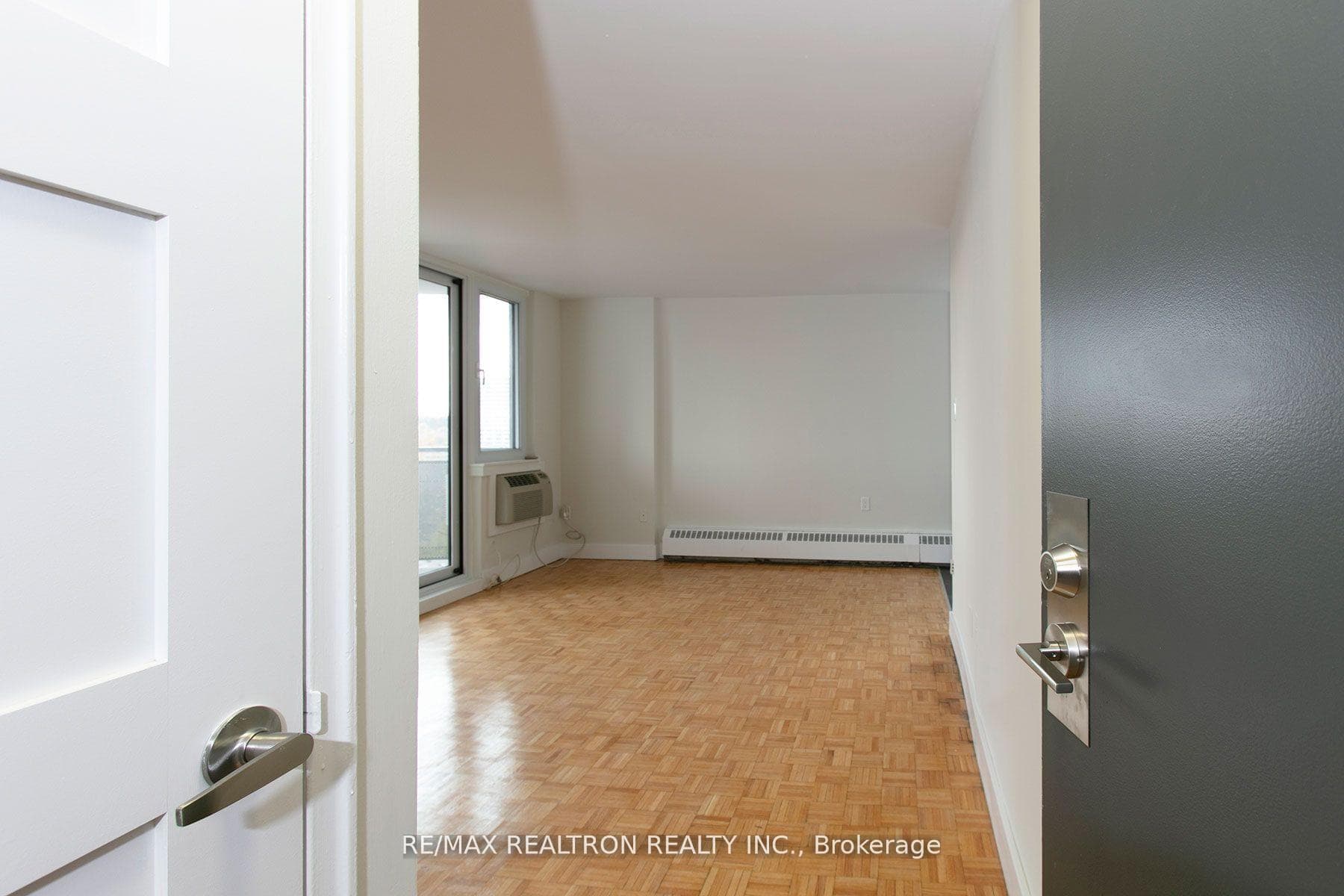 485 Huron Street Unit 204, Annex / Yorkville / Summerhill, ON M5R 2R5 - Photo 1