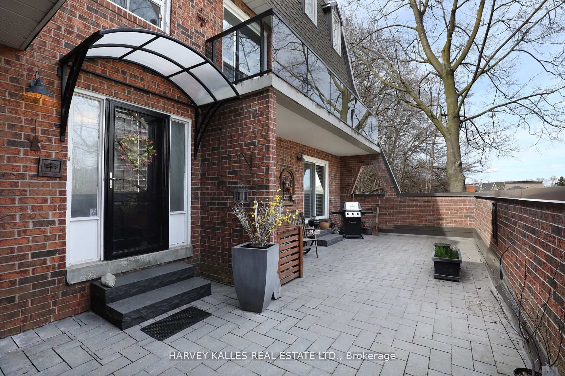 18 La Rose Avenue Unit TH16, Etobicoke (Kingsview Village / Humber Heights), ON M9P 1A5 - Photo 1
