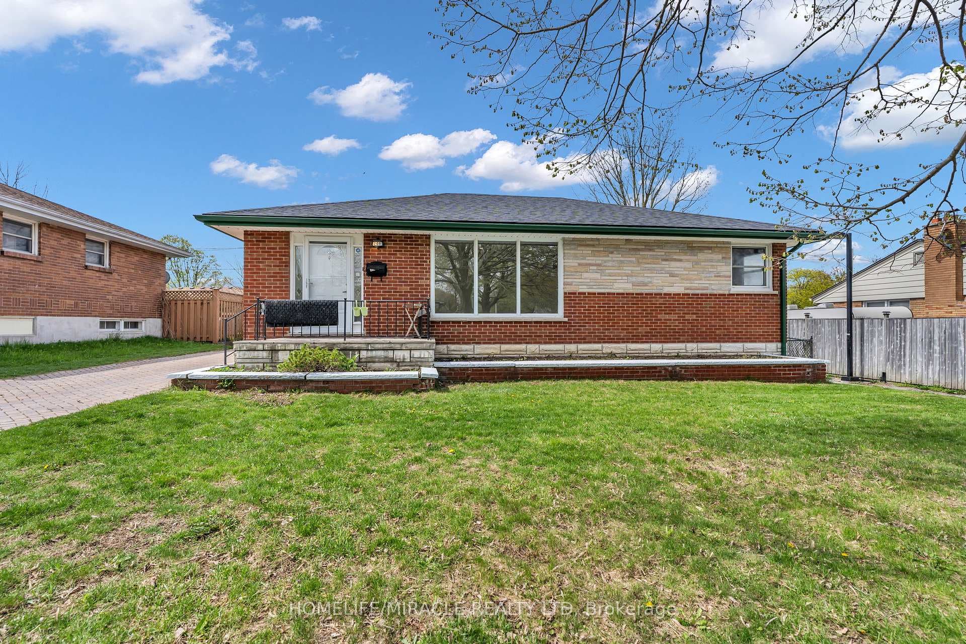 205 Burlington Street, London South, ON N5Z 3W3 - Photo 1