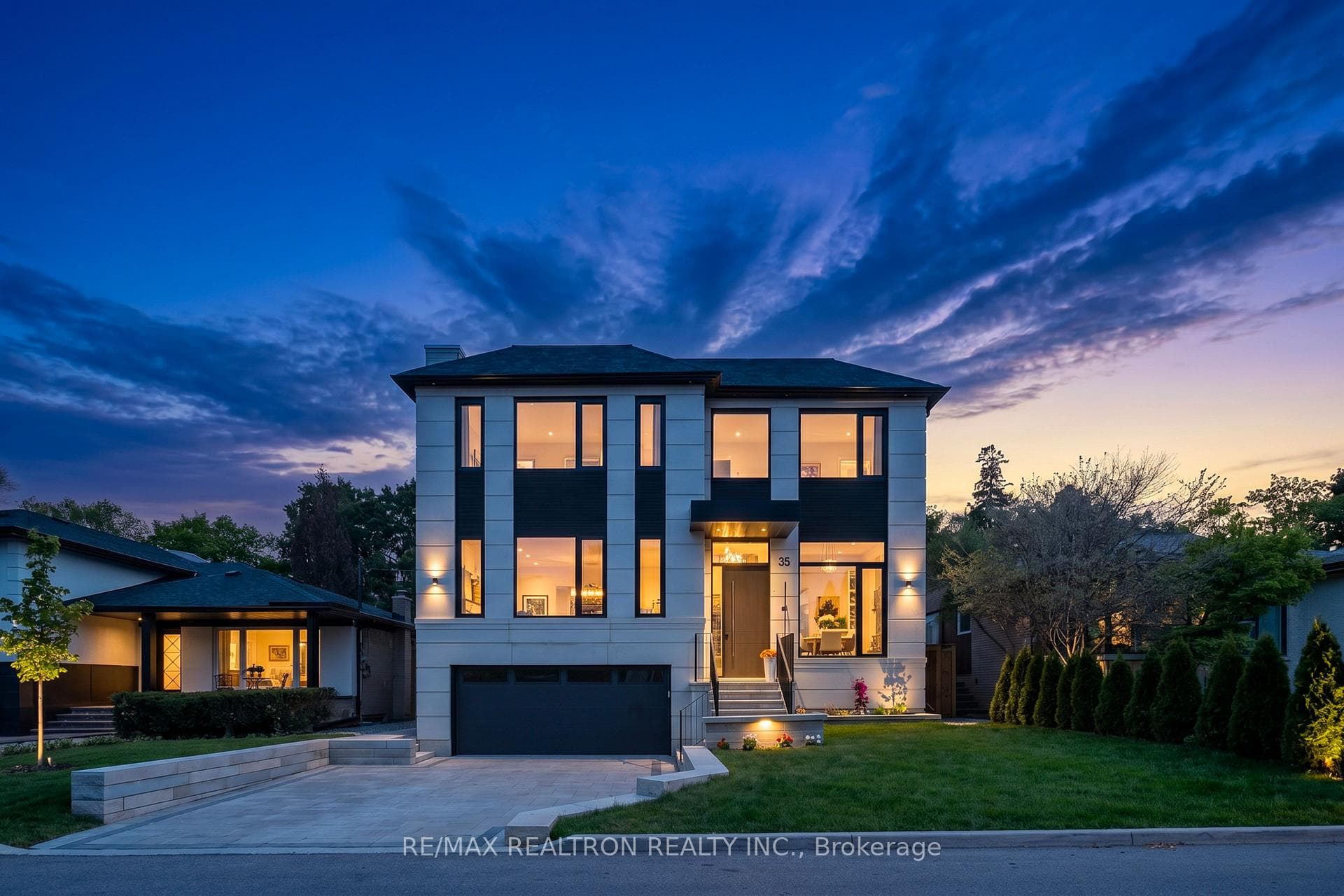 35 Foxwarren Drive, Hillcrest Village / Bayview Village, ON M2K 1L1 - Photo 1