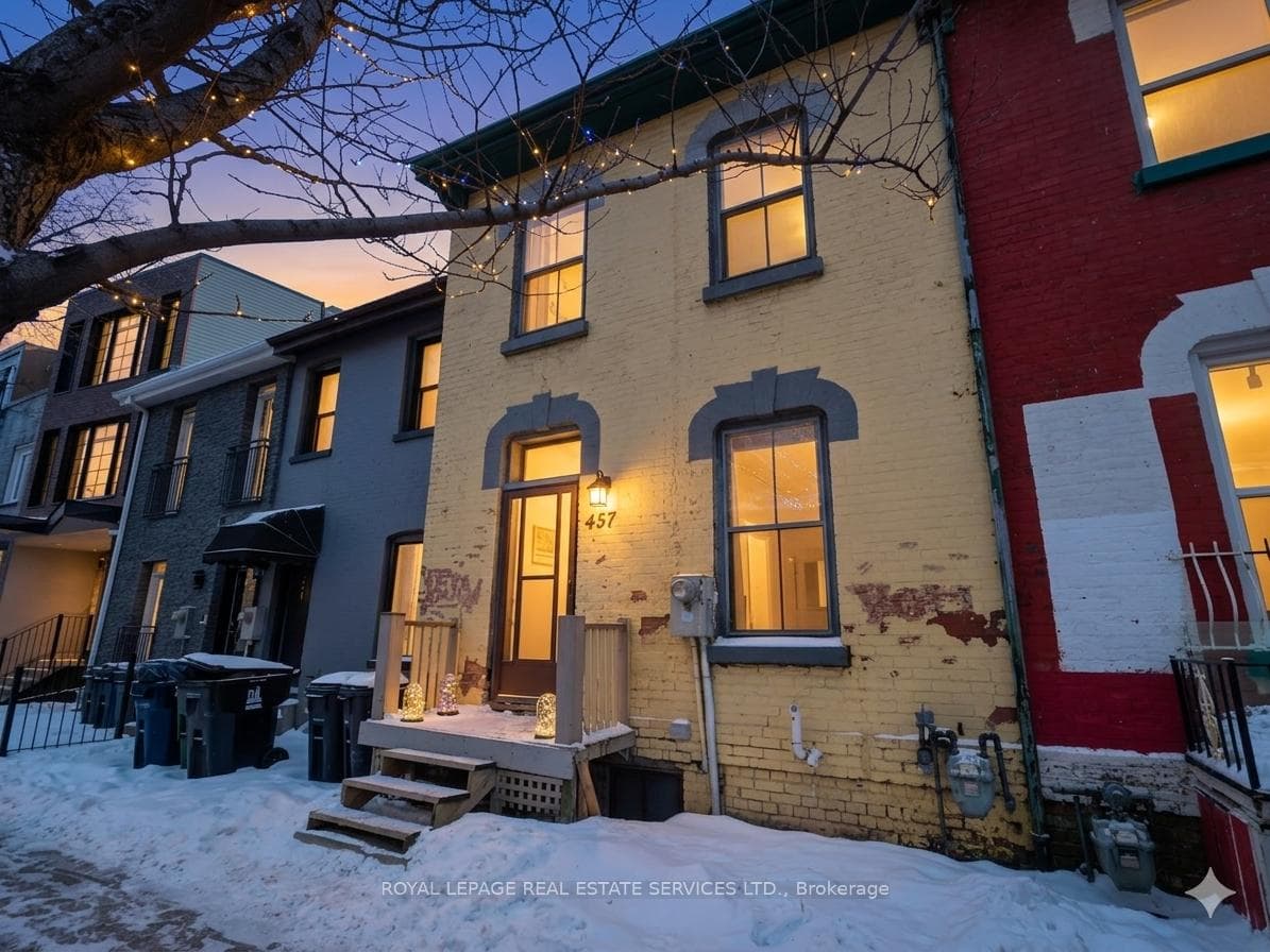 457 Queen Street Unit Main, Regent Park / Cabbagetown / St. James Town, ON M5A 1T6 - Photo 1