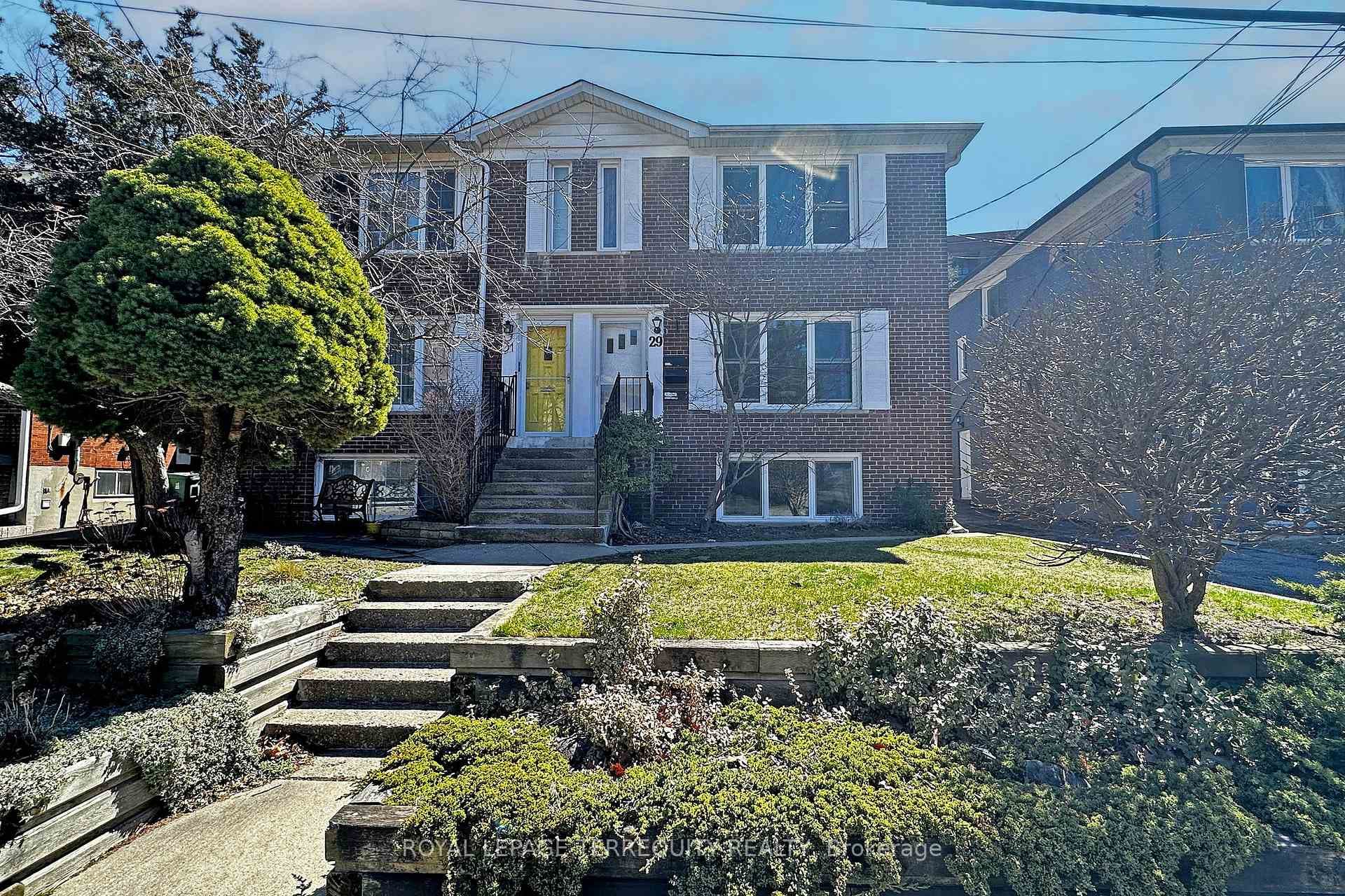 29 Love Crescent, The Beaches / Upper Beaches, ON M4E 1V6 - Photo 1
