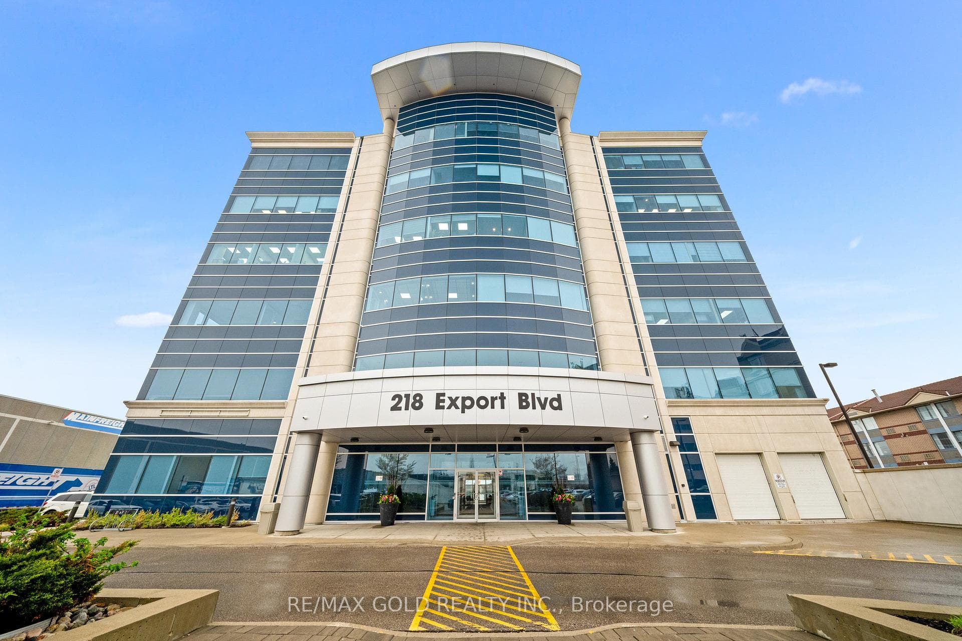 303-218 Export Boulevard, Mississauga, ON L5S 1Y4 - Photo 1