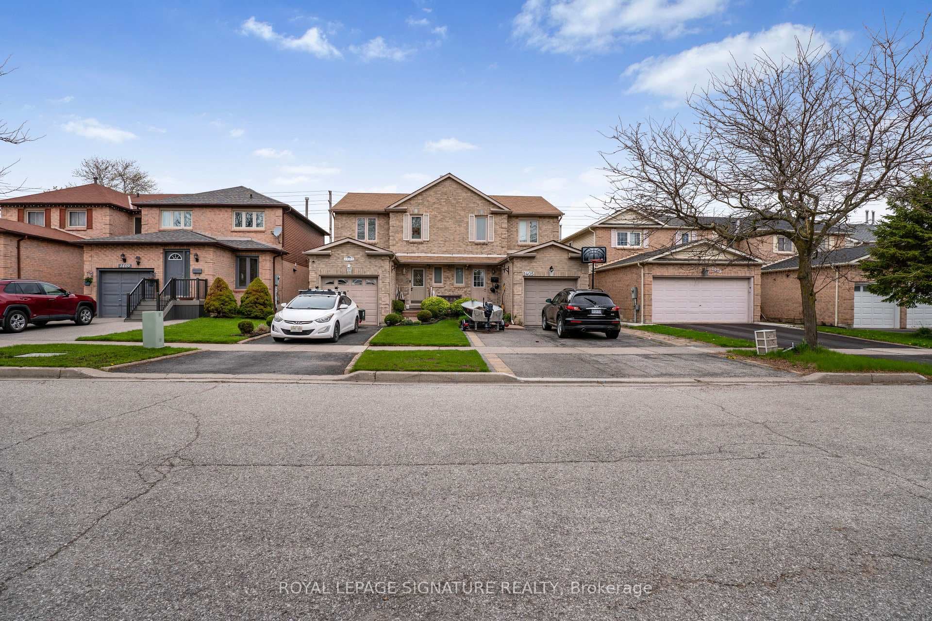 1405 Anton Square, Pickering, ON L1V 5T5 - Photo 1