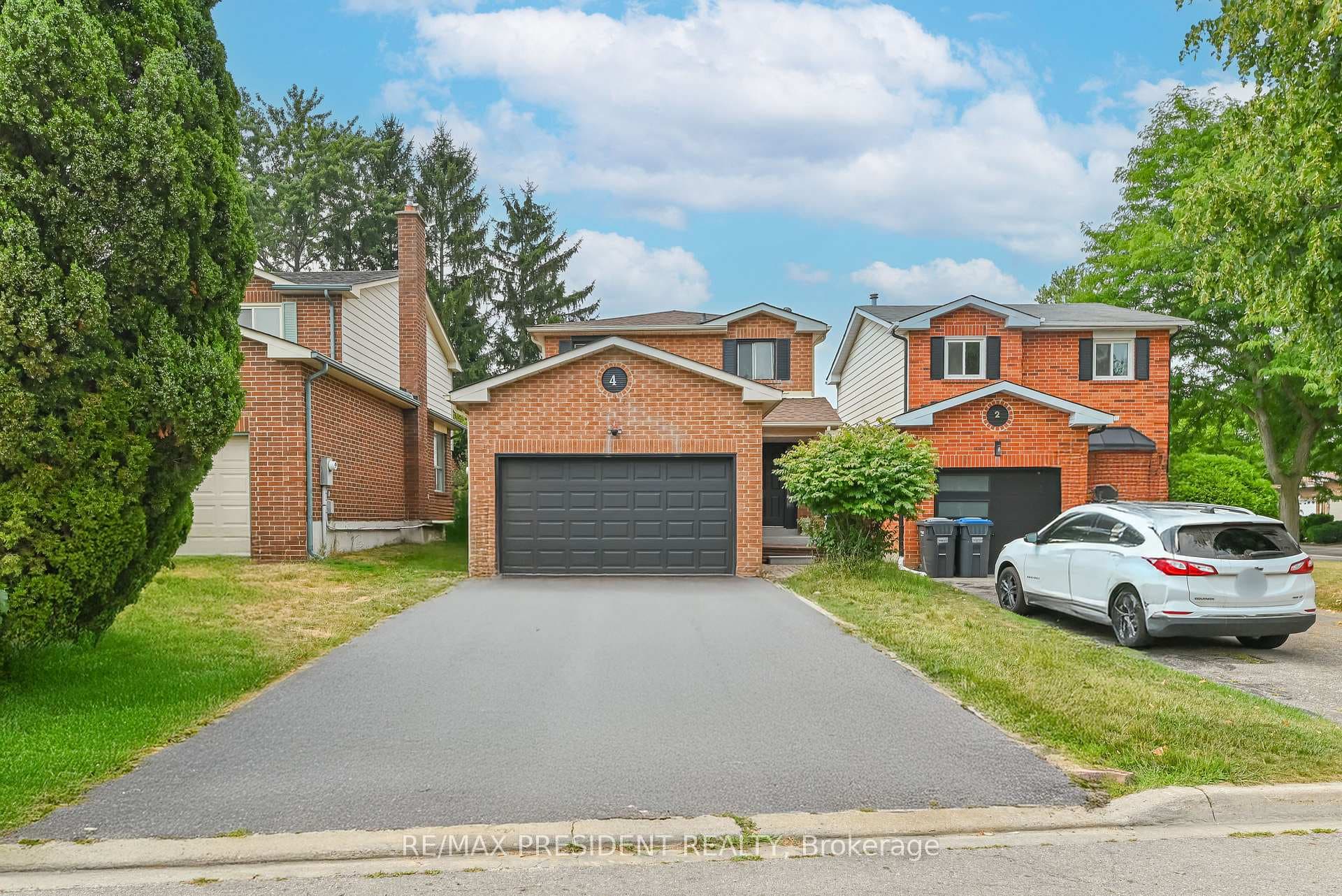 4 Lawnview Court, Brampton, ON L7G 1T4 - Photo 1