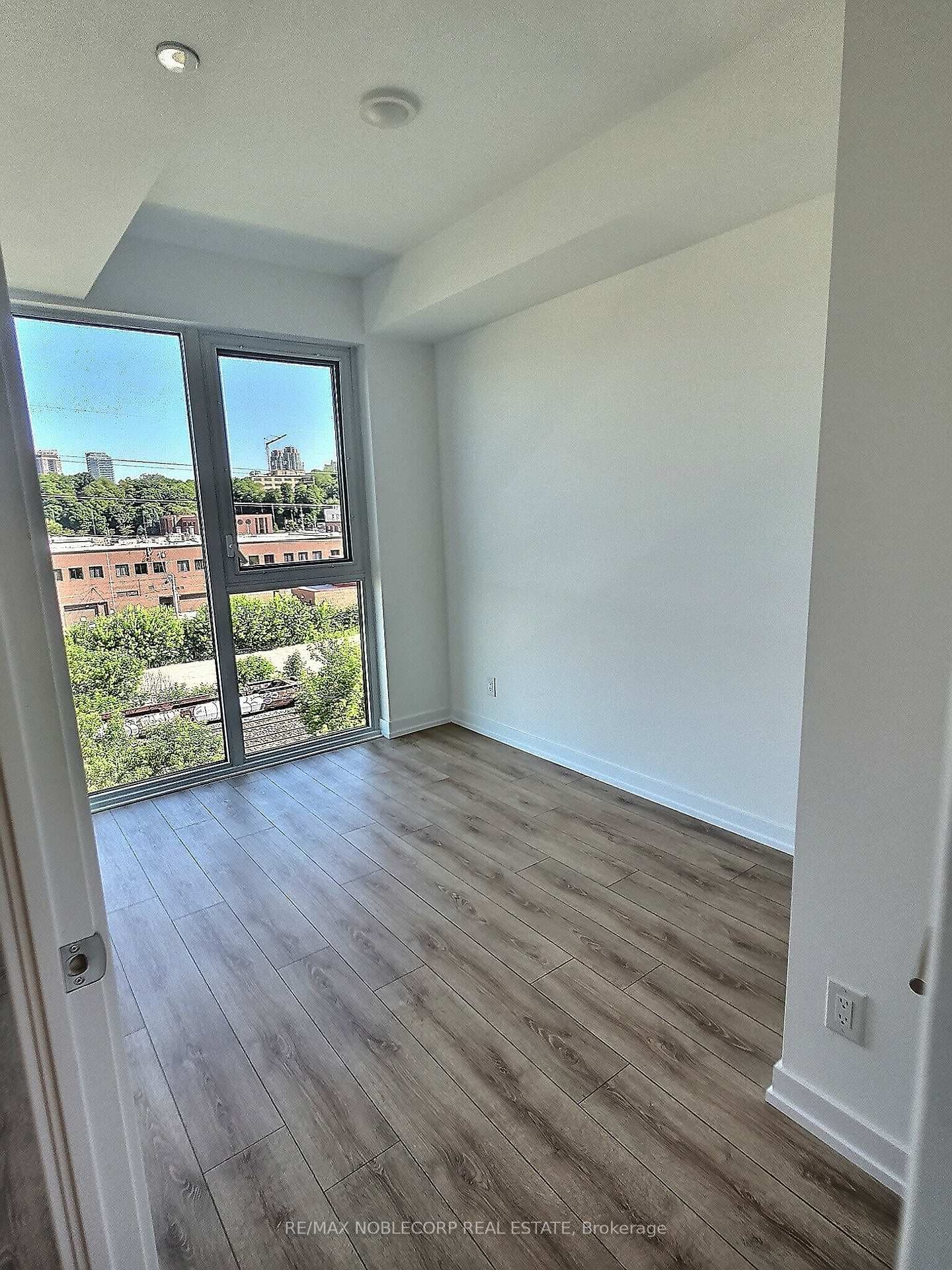 500 Dupont Street Unit 509, Toronto C02