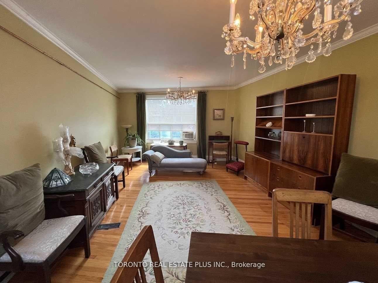 3068 Dundas Street Unit 2nd Flr, Bloor West Village / Swansea, ON M6P 1Z7 - Photo 1