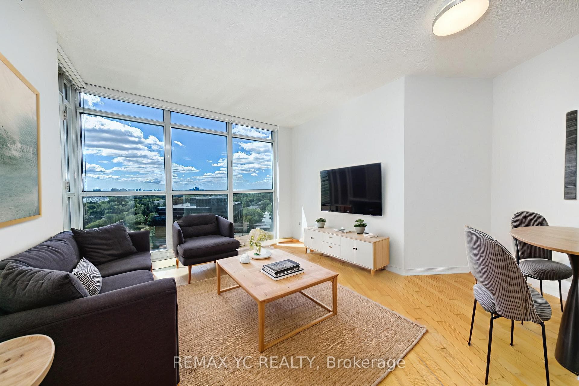 28 Harrison Garden Boulevard Unit 1605, Willowdale / Newtonbrook, ON M2N 7B5 - Photo 1