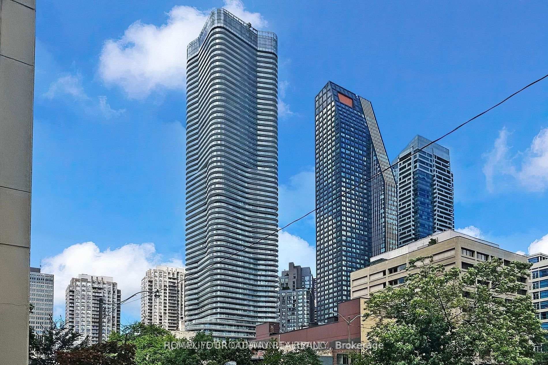 11 Wellesley Street Unit 5708, Toronto C01