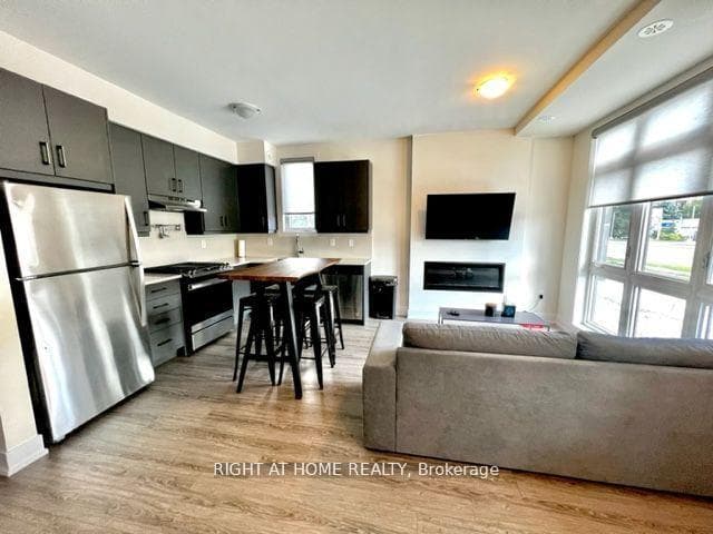 12868 Yonge Street Unit 16, Richmond Hill, ON L4E 1J4 - Photo 1