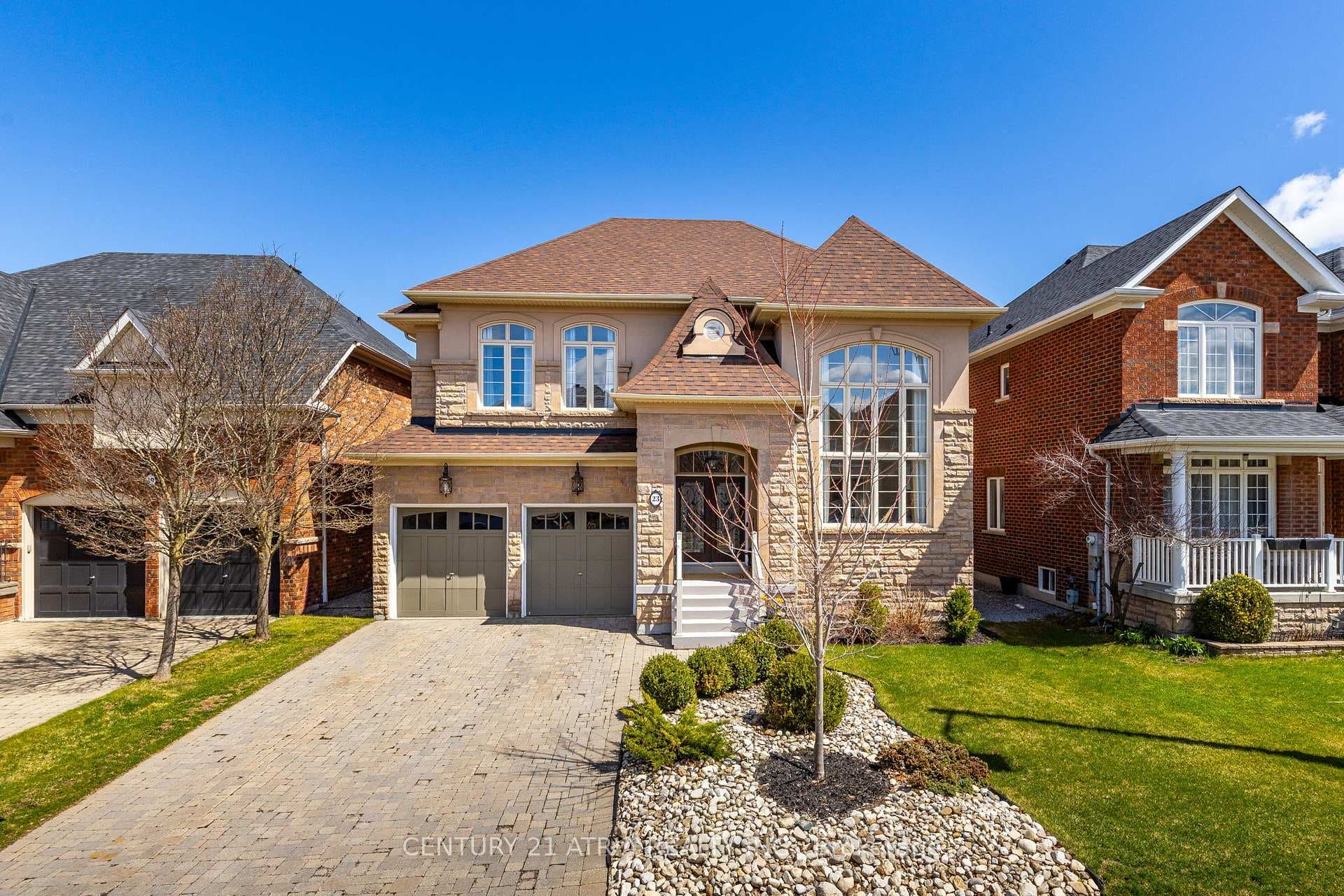 23 Weslock Crescent, Aurora, ON L4G 7Y9 - Photo 1