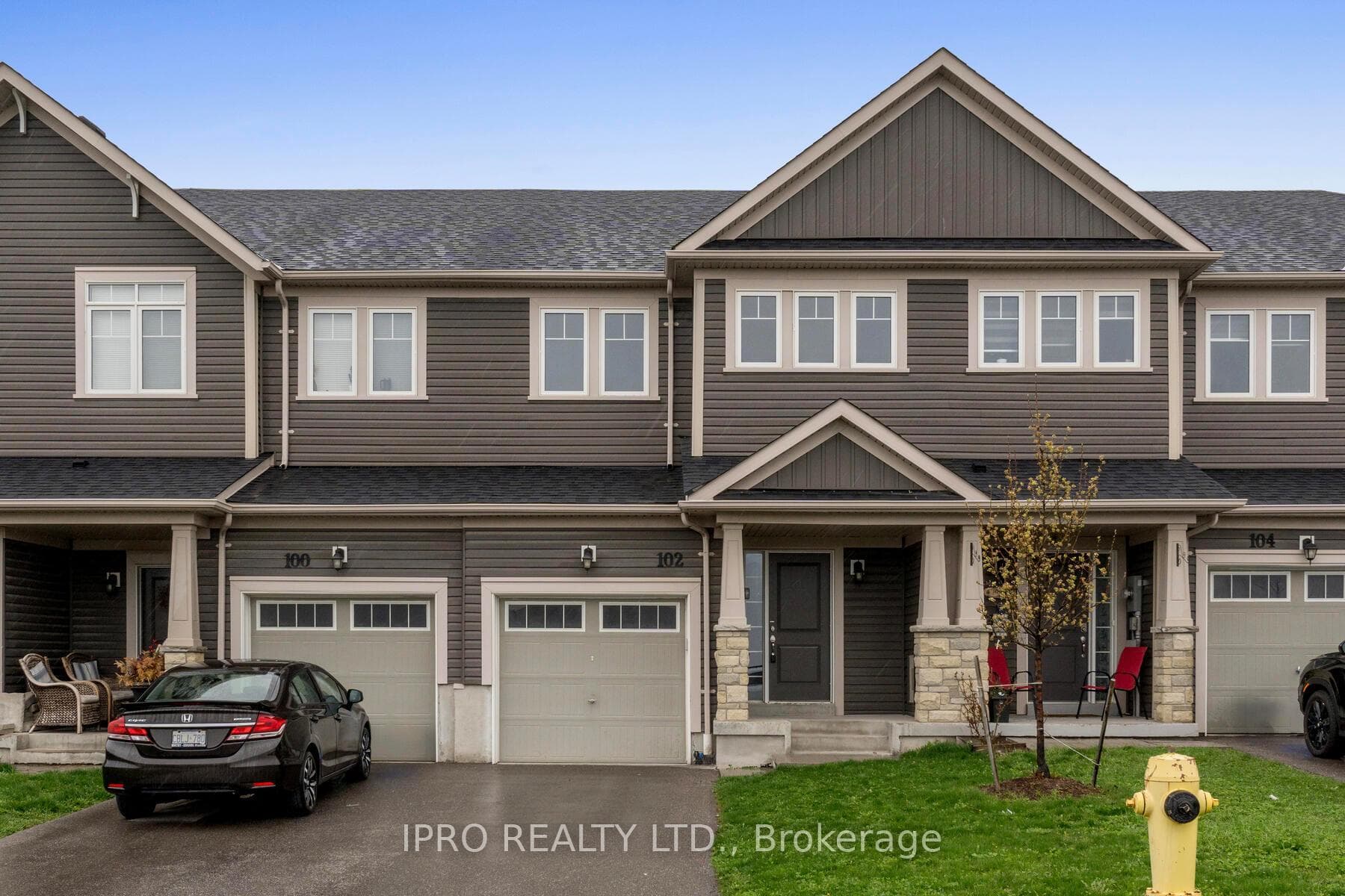 102 Symington Avenue, Oshawa, ON L1L 0J7 - Photo 1