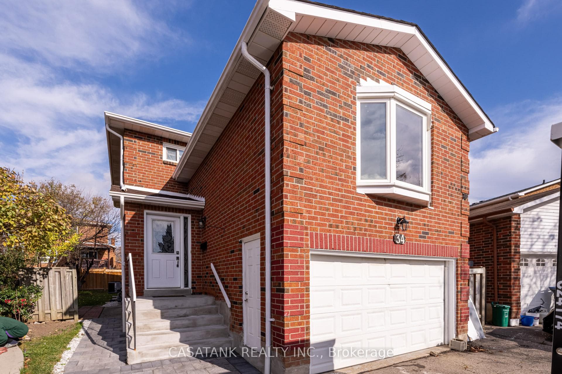 34 Willerton Close, Brampton, ON L6V 4H3 - Photo 1