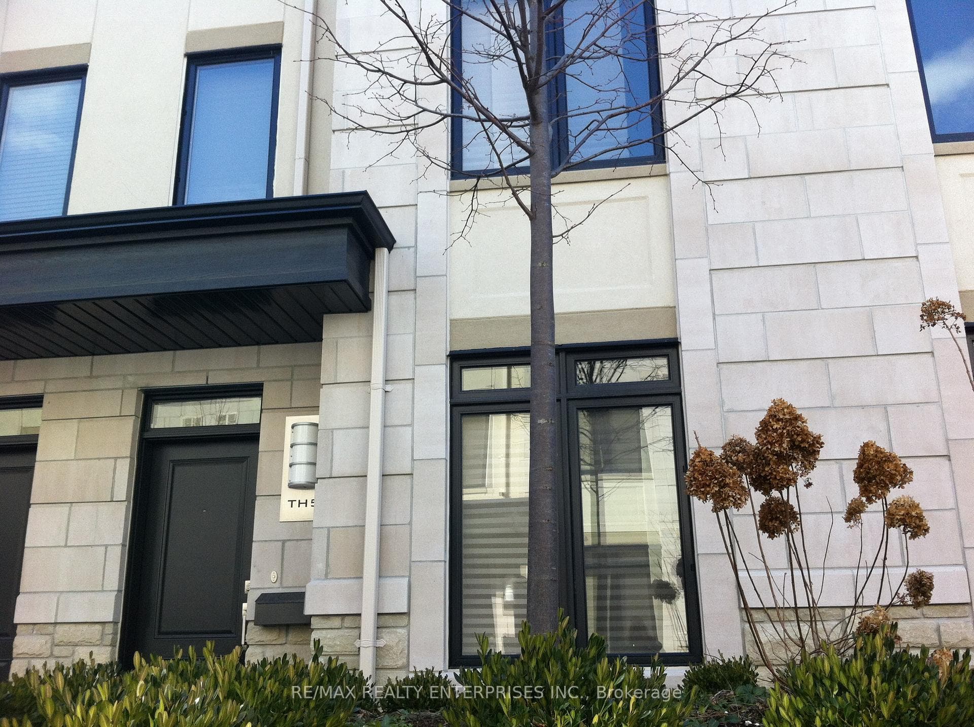 5 Oakburn Crescent Unit 5, Willowdale / Newtonbrook, ON M2N 2T3 - Photo 1