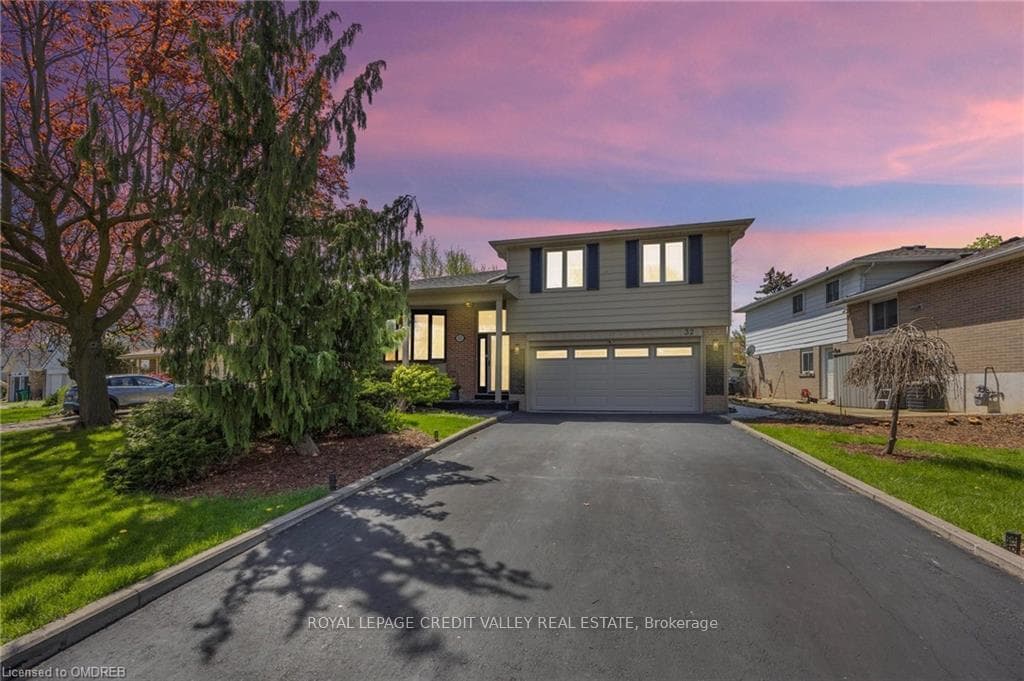 32 Parkview Place, Brampton