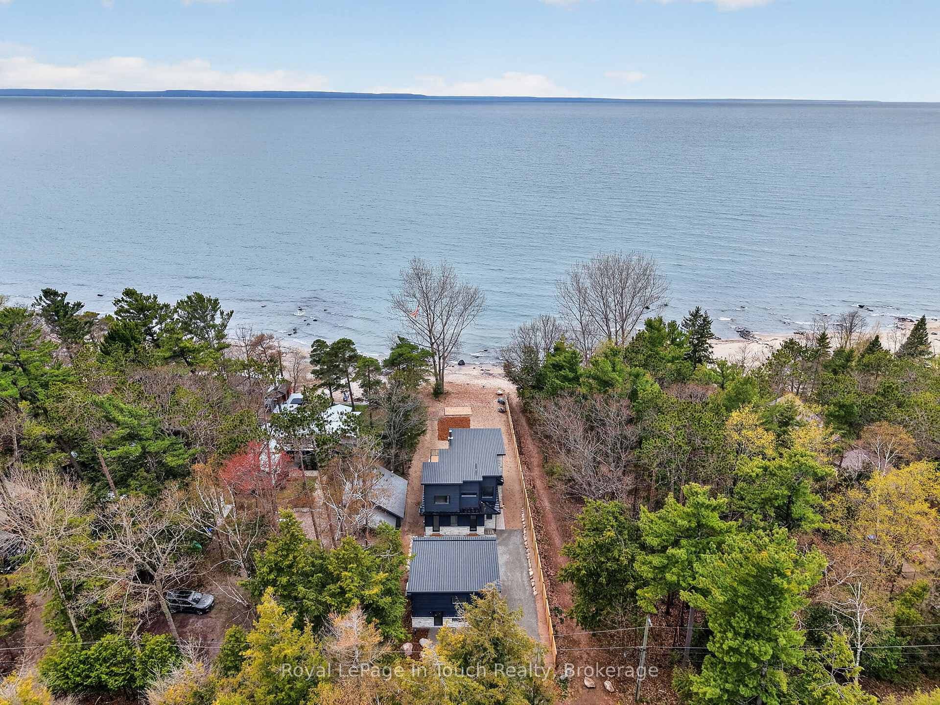 160 Tiny Beaches Road, Tiny