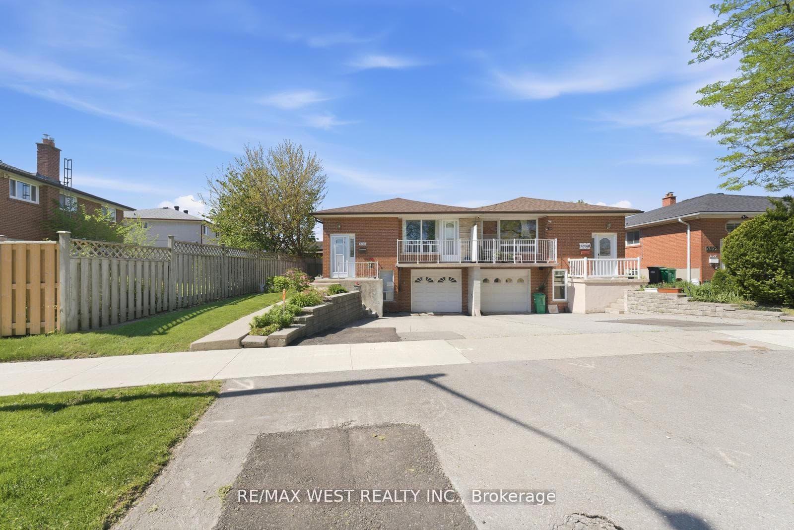 7066 Magic Court, Mississauga, ON L4T 3A1 - Photo 1