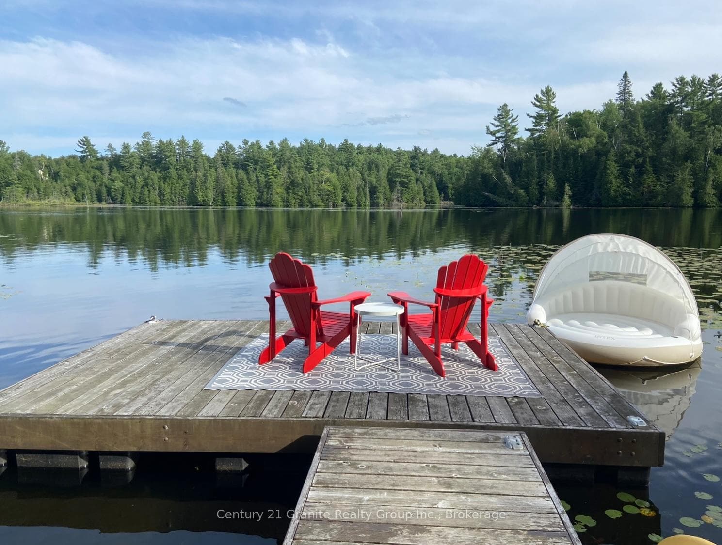 Beautiful waterfront with a Dock already installed