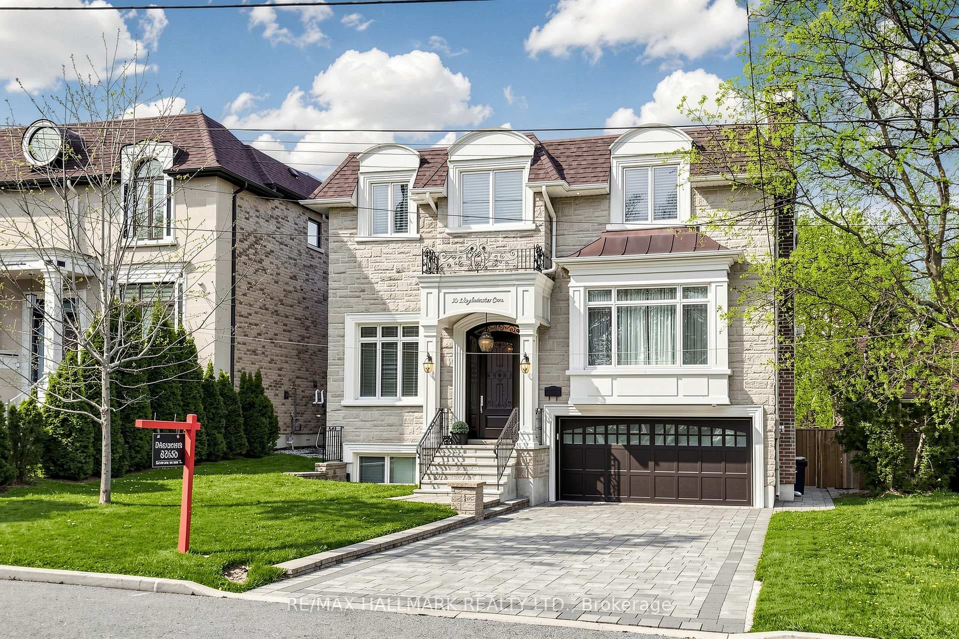 50 LLOYDMINSTER Crescent, Willowdale / Newtonbrook