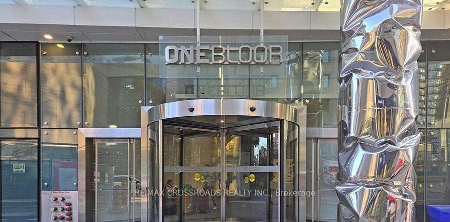 1 Bloor Street Unit 3208, Regent Park / Cabbagetown / St. James Town, ON M4W 0A8 - Photo 1