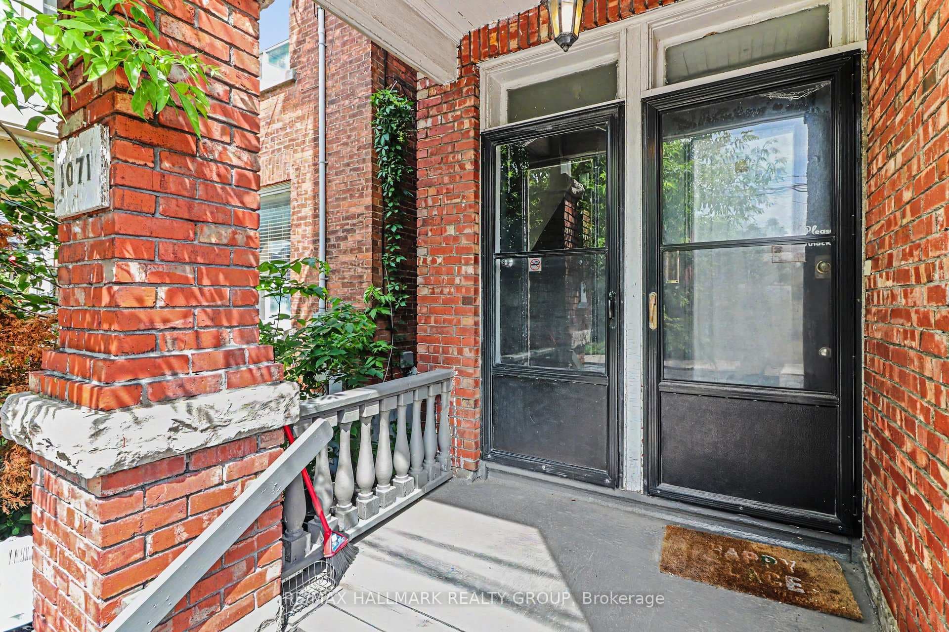1071 Gladstone Avenue Unit 3, West Centre Town, ON K1Y 3G7 - Photo 1