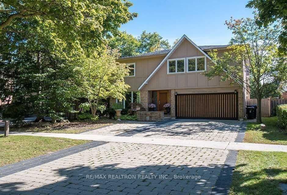 201 Banbury Road, Don Mills / Parkwoods / Victoria Village, ON M3B 3C6 - Photo 1