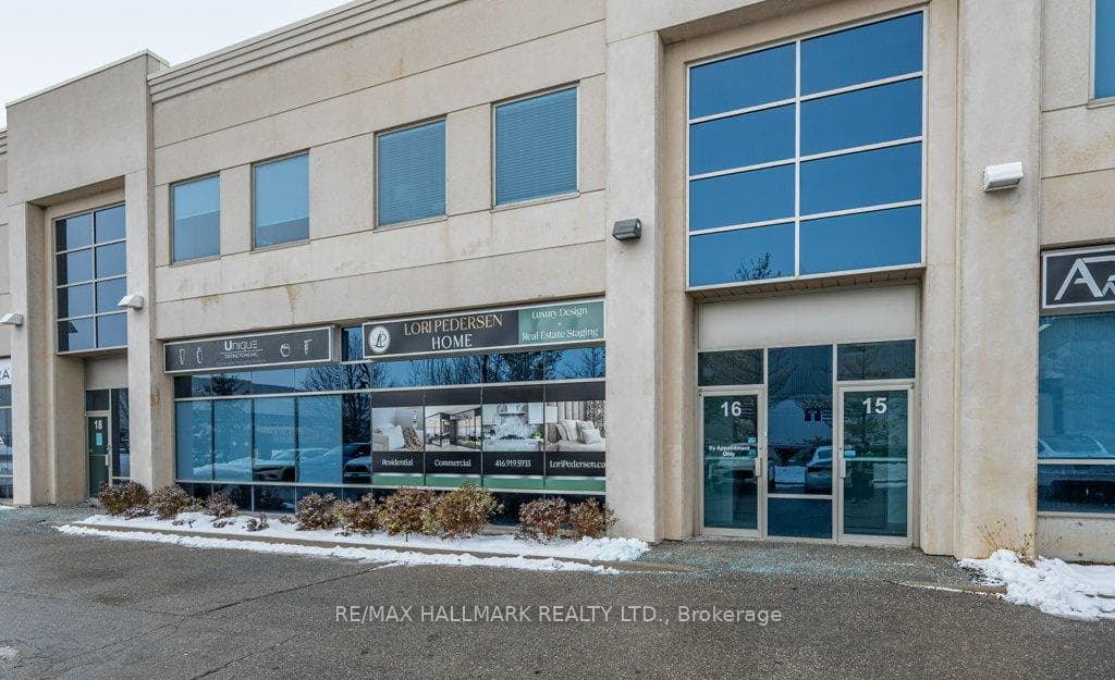 125 Don Hillock Drive Unit 16, Aurora, ON L4G 0H8 - Photo 1