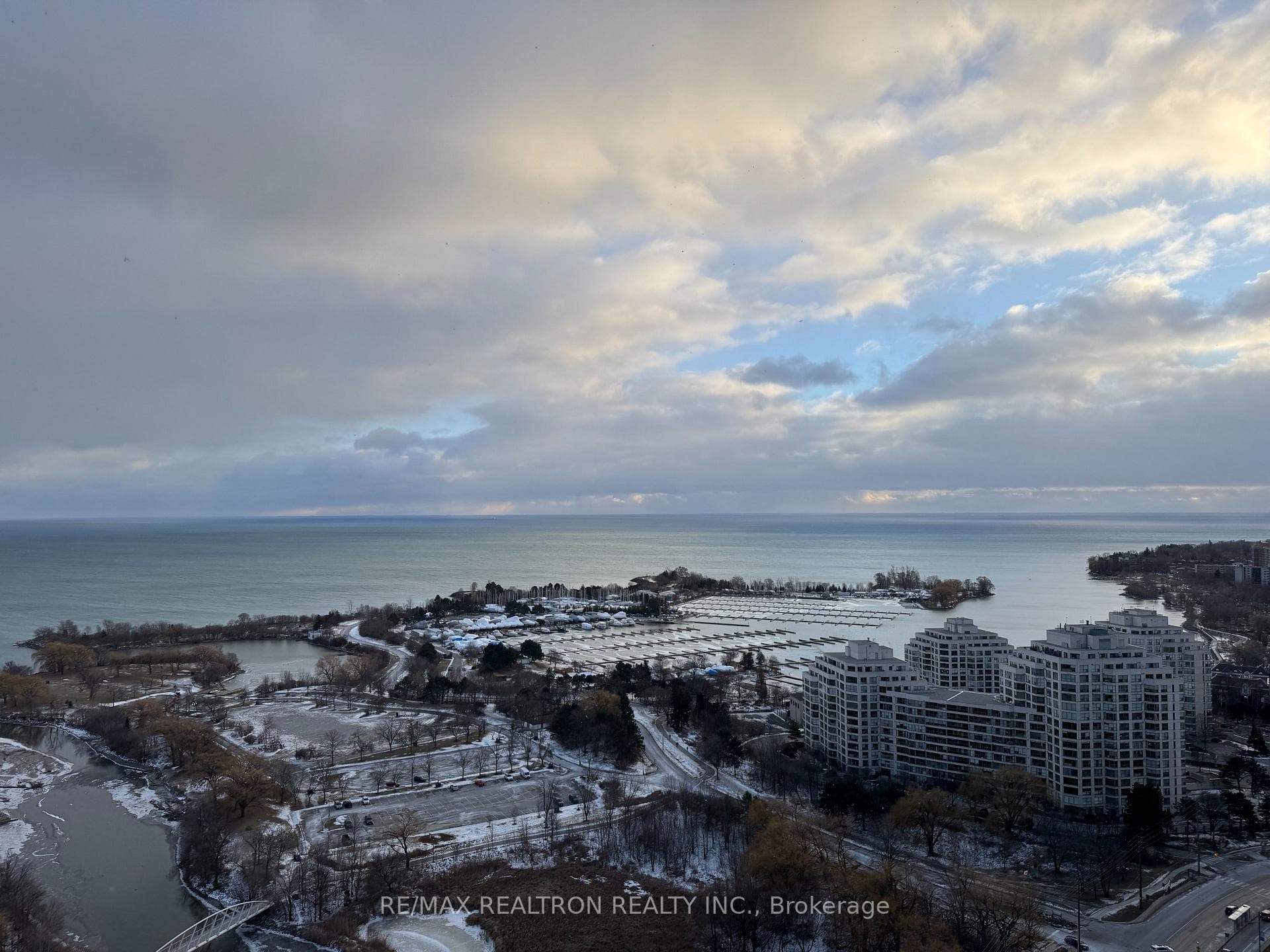2200 Lakeshore Boulevard Unit 3303, Liberty Village / Parkdale / South Parkdale, ON M8V 1A4 - Photo 1